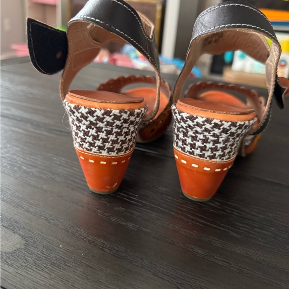 L ARTISTE Spring Step Sandal - Picture 6 of 7